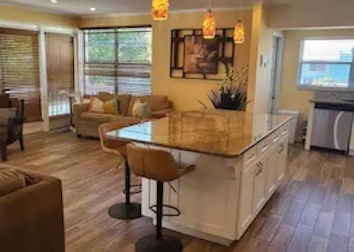 Spacious House Unit,beautifully Furnished 2 Bed 2bath./2min.walk To Ferienhaus Clearwater Beach