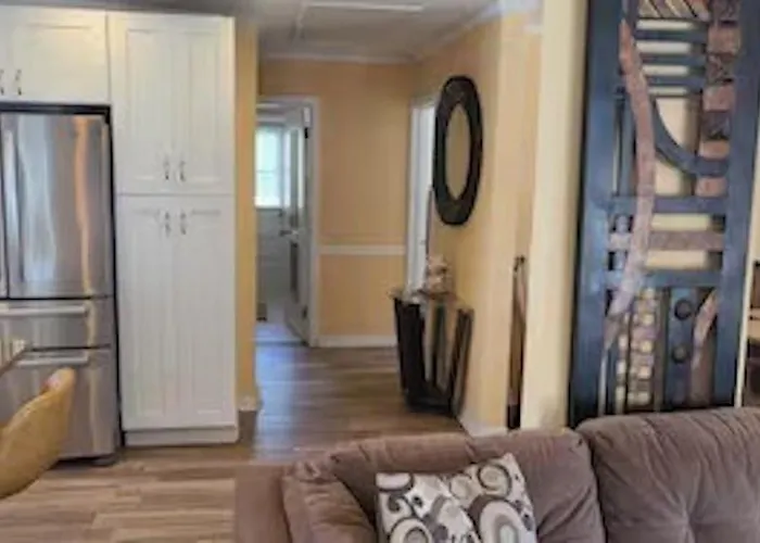Ferienhaus Spacious House Unit,beautifully Furnished 2 Bed 2bath./2min.walk To Clearwater Beach